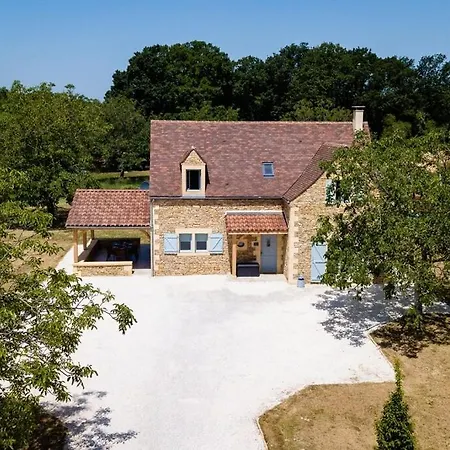 Luxury 3 Bed With Heated Swimming Pool Air Con And Boules Pitch
