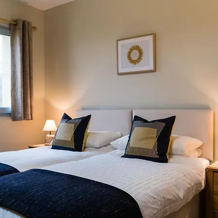 Luxury 3 Bed With Heated Swimming Pool Air Con And Boules Pitch