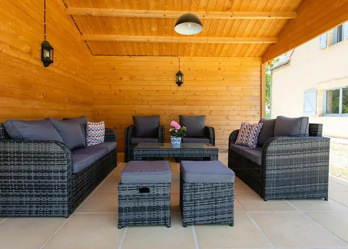 Villa Luxury 3 Bed With Heated Swimming Pool Air Con And Boules Pitch