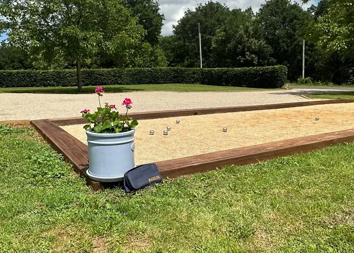 Luxury 3 Bed With Heated Swimming Pool Air Con And Boules Pitch